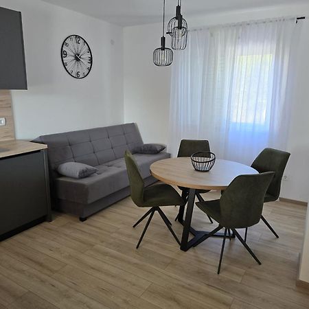 Apartments Pavic Sukošan エクステリア 写真