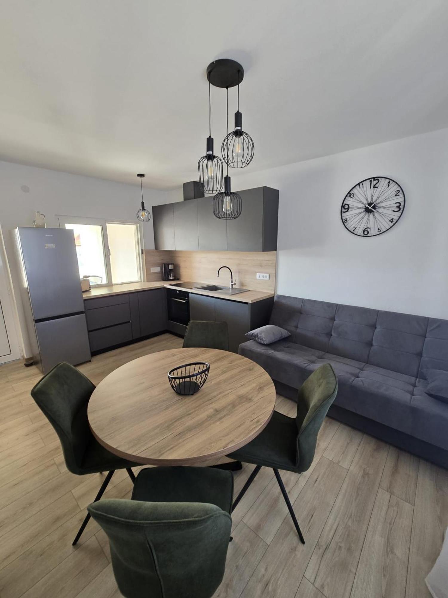 Apartments Pavic Sukošan エクステリア 写真