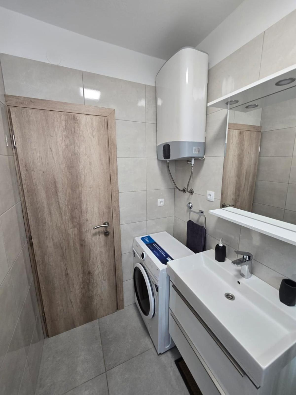 Apartments Pavic Sukošan エクステリア 写真